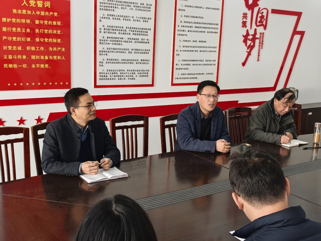 薪火相传育新苗 携手共进促发展 —— AC米兰中文官方网站举行新老教师师徒结对仪式​